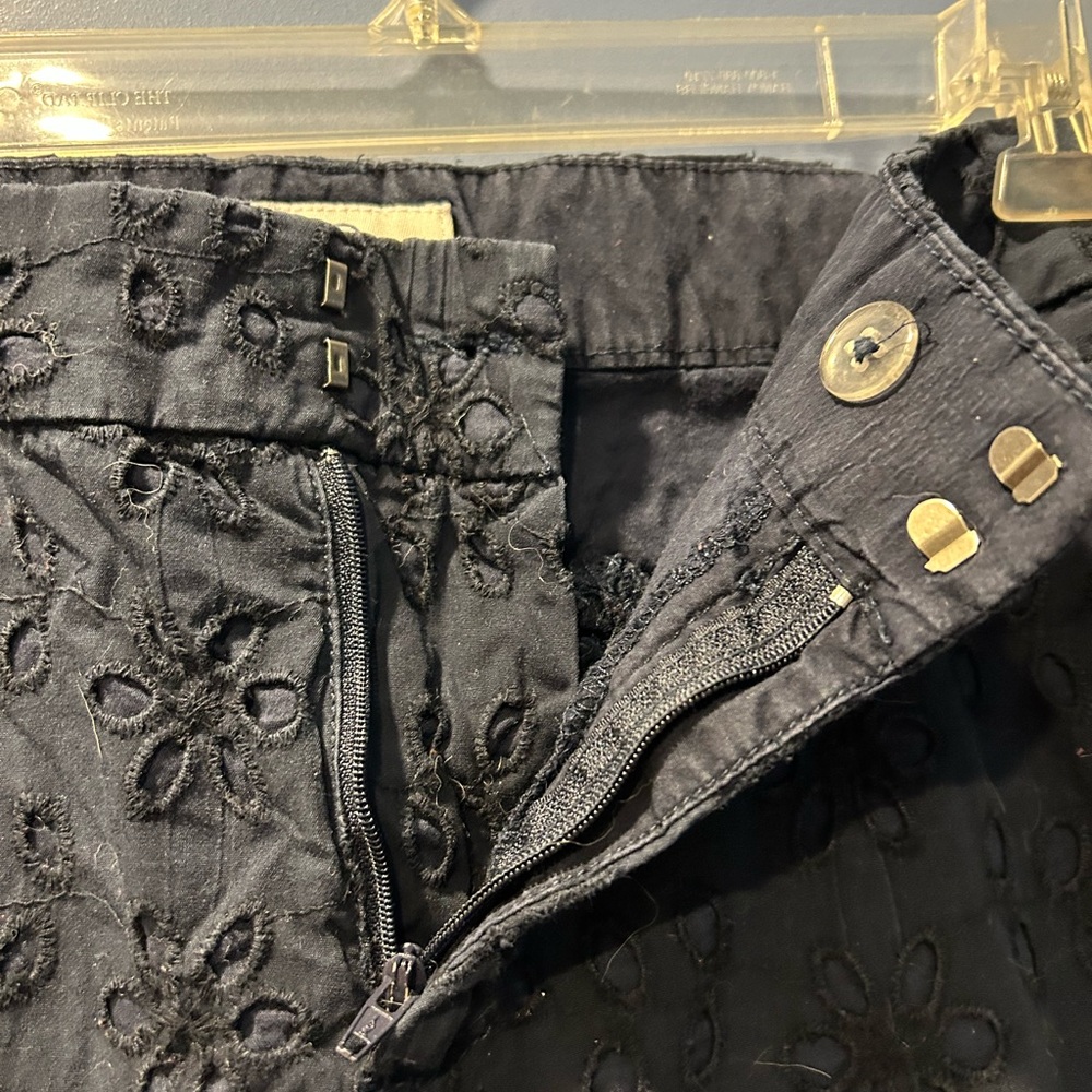 OLD NAVY Black eyelet pants- Dark Gray